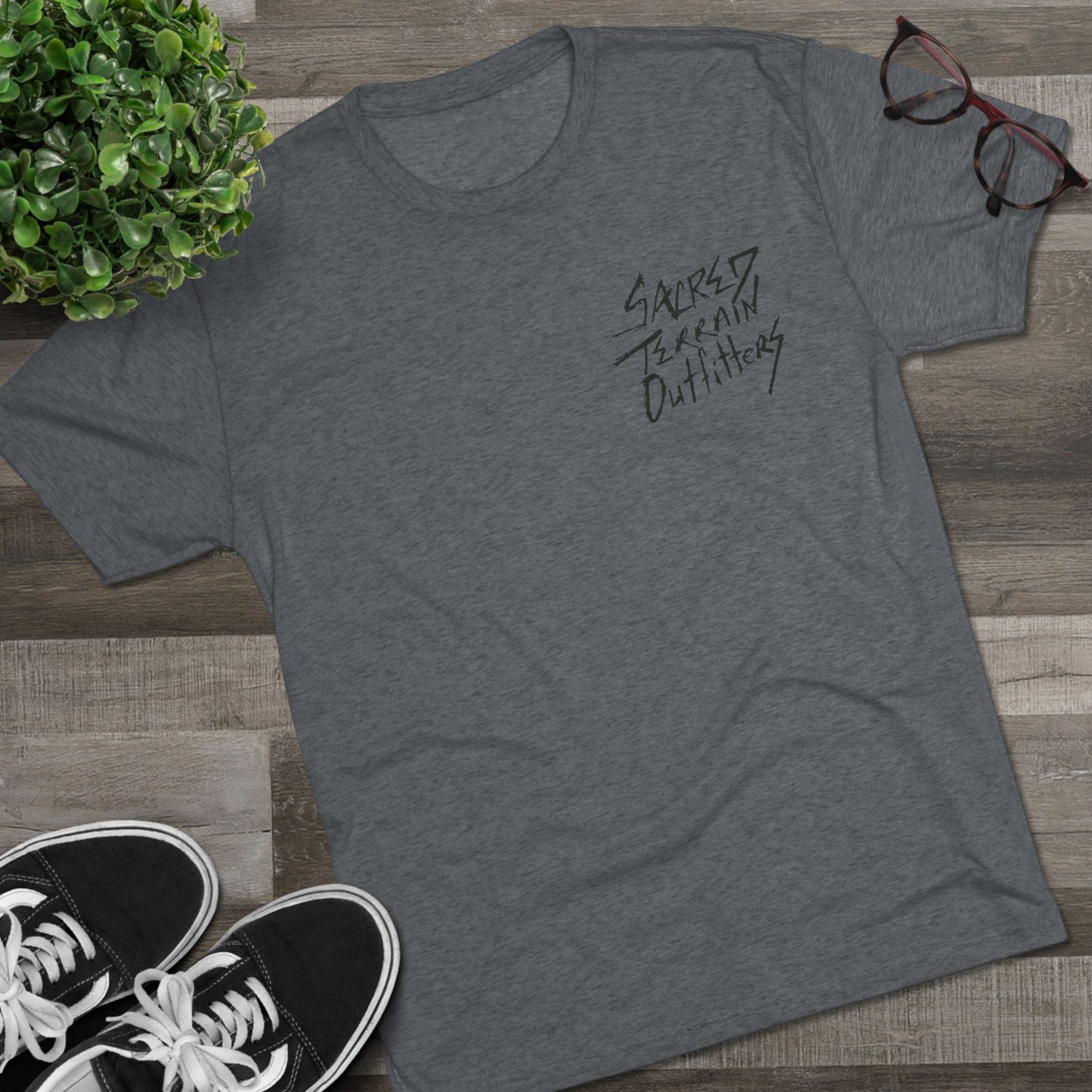 Cactus Crest Distressed Men's Fitted T-Shirt